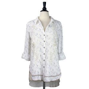 ARATTA White Pearl & Crochet Accent Button Front